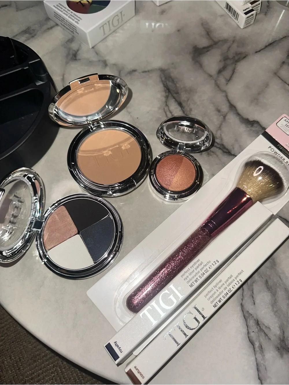 TIGI Eyeshadow & Face Set - Copper Shimmer, Champagne,
